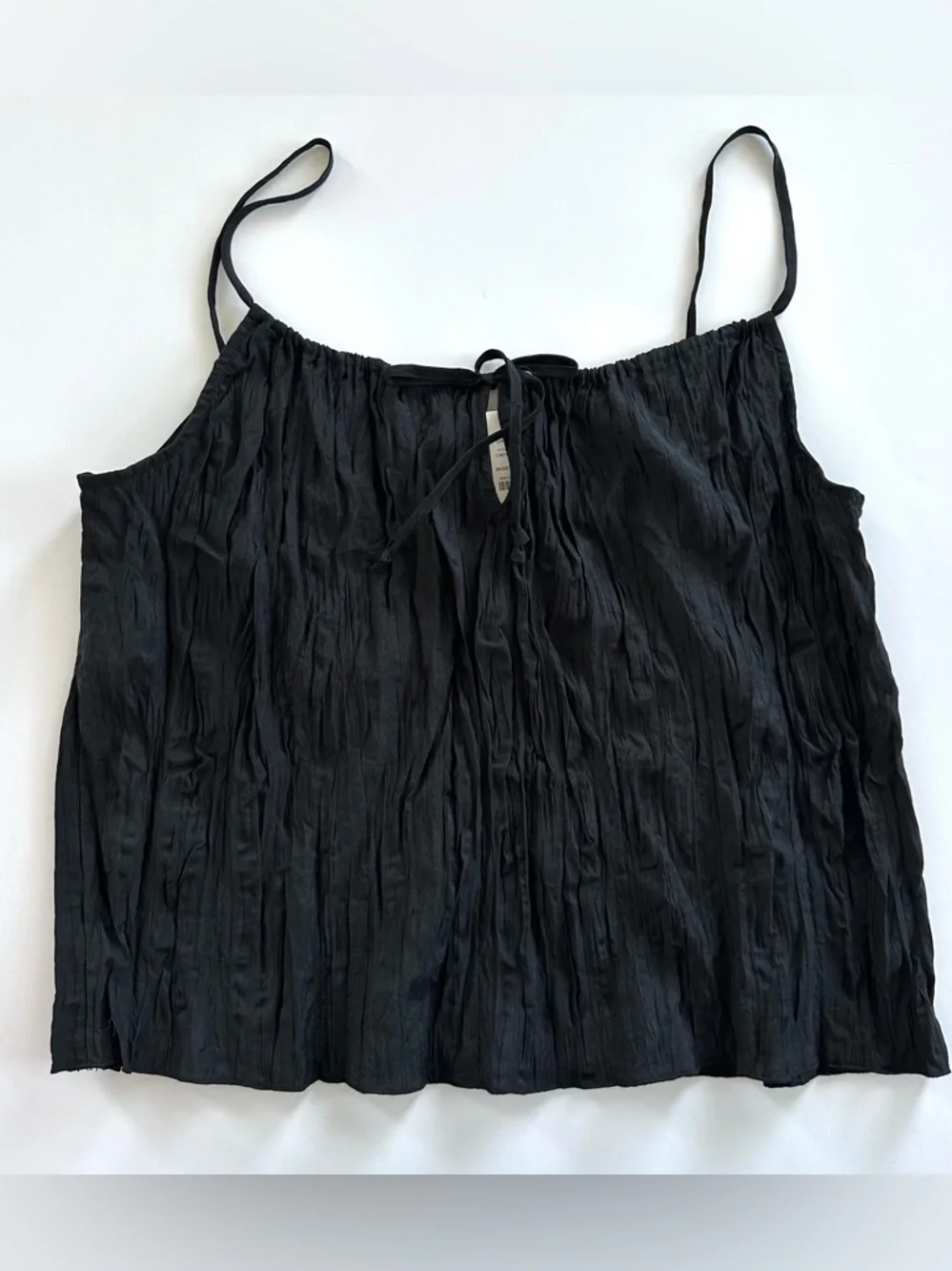 J.Crew Crinkled Tank Top in Black | XL |
NWT - Picture 3 of 12